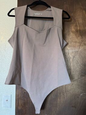 Abercrombie & Fitch Taupe Sleeveless V-Neck Bodysuit